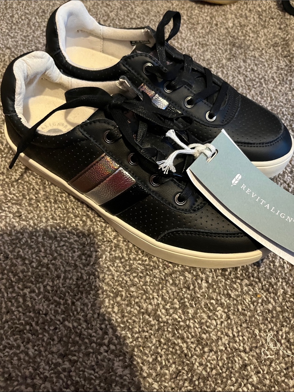Revitalign Belmont Met Stripe Leather Sneakers SZ 8